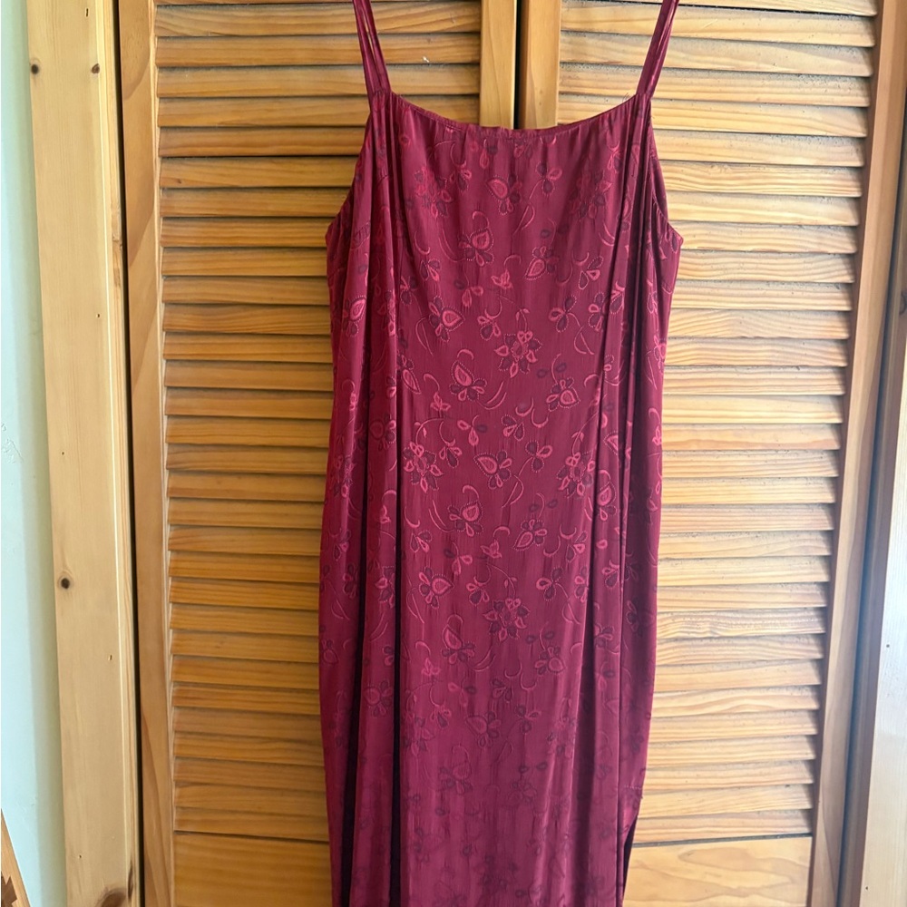 Elegant Burgundy Floral Dress